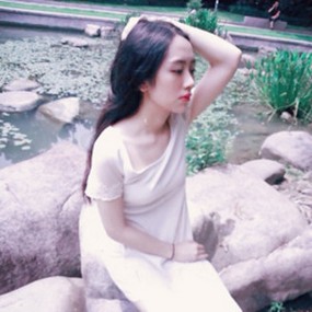 简单唯美的韩国个性女生微信头像图片