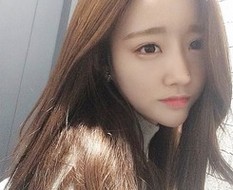 气质出众的90后微信女生头像图片