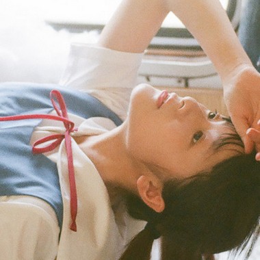 清纯氧气美女学生妹微信头像图片