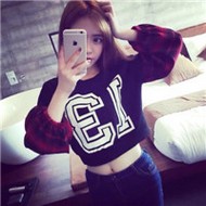 时尚靓丽氧气美女微信自拍头像图片