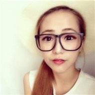 白皙呆萌可爱气质女生微信头像图片