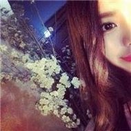 白皙呆萌可爱气质女生微信头像图片