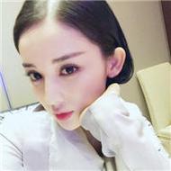 皮肤白皙的漂亮美女微信头像图片