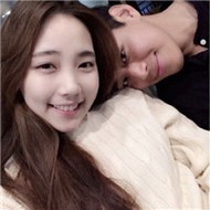 气质出众的白皙女生微信头像图片
