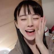 卡哇伊逗比女生自拍微信头像图片