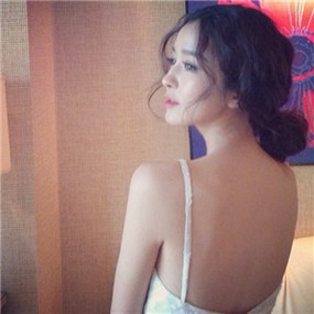 甜蜜幸福的情侣微信唯美婚纱头像图片