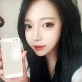 嘟嘴卖萌的卡哇伊女生微信头像图片