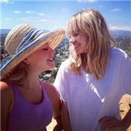 金发碧眼的欧美女生微信头像图片