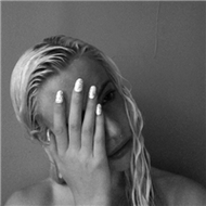 金发碧眼的欧美女生微信头像图片