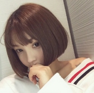 清纯气质女生剪刀手微信头像图片