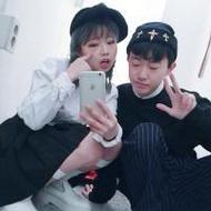 喜欢自拍的韩系非主流情侣qq头像图片