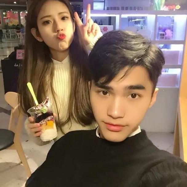 高颜值韩系甜蜜可爱情侣qq头像图片