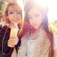 欧美qq清纯姐妹头像一左一右图片