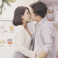 热恋中唯美幸福的情侣qq接吻头像图片