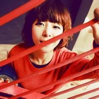 长相甜美的微信女生红色头像图片