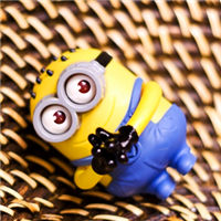 喜欢大笑爱玩耍的小黄人卡通头像图片