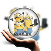 喜欢大笑爱玩耍的小黄人卡通头像图片