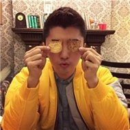 90后个性男生真人搞怪自拍qq头像图片