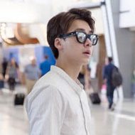 帅气男明星李易峰纯白色头像图片