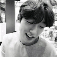 冷色系列伤感男生自拍微信头像图片