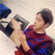 心力交瘁伤感的男生qq男生帅气头像