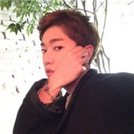 心力交瘁伤感的男生qq男生帅气头像