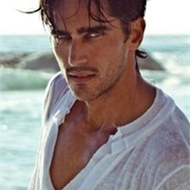 络腮胡子的欧美男生微信头像图片