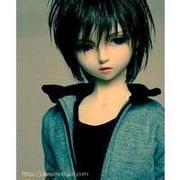 忧伤神情可爱的男芭比娃娃微信头像