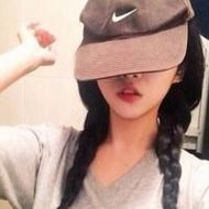 戴帽子的可爱萌妹子微信陌陌头像图片