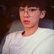 网络爆红的时尚qq潮男头像图片大全