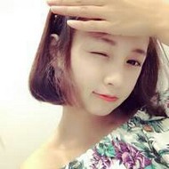 文艺范儿的短发女生自拍微信头像图片