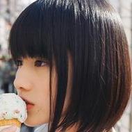 小清新大眼美女唯美淡雅qq头像图片