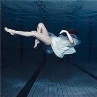 小清新侧脸的森系女生微信头像图片