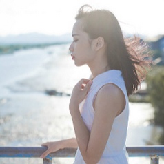 小清新文艺女生意境唯美微信头像图片