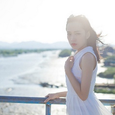 小清新文艺女生意境唯美微信头像图片