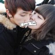 唯美意境非主流情侣接吻微信头像图片