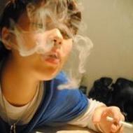超拽抽烟的男生非主流qq空间头像图片