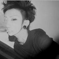 伤感侧脸男生qq空间黑白头像图片