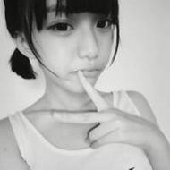好看的大眼女生qq黑白非主流头像图片