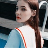 欧美阿宝色女生微信真人头像图片