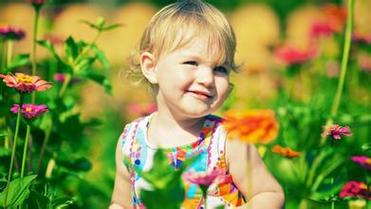 纯真无邪的欧美小女孩qq意境头像图片