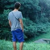 伤感帅气的欧美真人男生微信头像图片