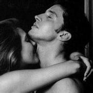 意境唯美的qq欧美情侣接吻头像图片