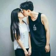 清新韩国风范的情侣qq接吻头像图片